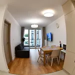 Elegant Two-room Apartment, Sleeps 4, Near Turon Arena, Balcony ,air Condition Apartamento *