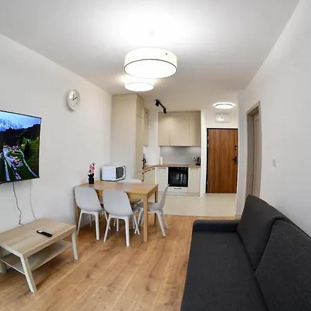 Elegant Two-room Apartment, Sleeps 4, Near Turon Arena, Balcony ,air Condition *