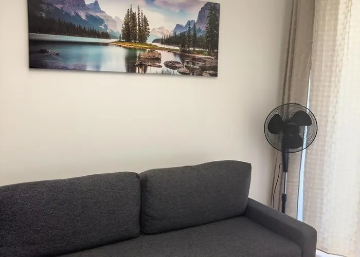 Appartement Elegant Two-room Apartment, Sleeps 4, Near Turon Arena, Balcony ,air Condition *