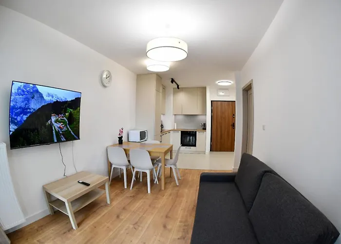 Elegant Two-room Apartment, Sleeps 4, Near Turon Arena, Balcony ,air Condition *