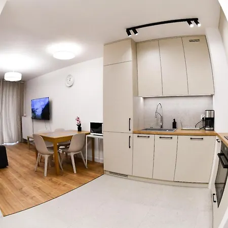 Elegant Two-room Apartment, Sleeps 4, Near Turon Arena, With Balcony Krakau