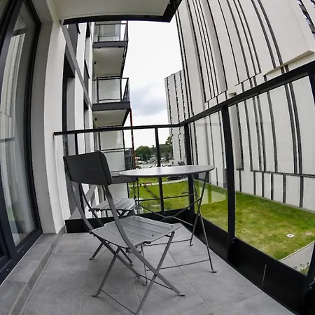 Apartment Elegant Two-room Apartment, Sleeps 4, Near Turon Arena, Balcony ,air Condition *