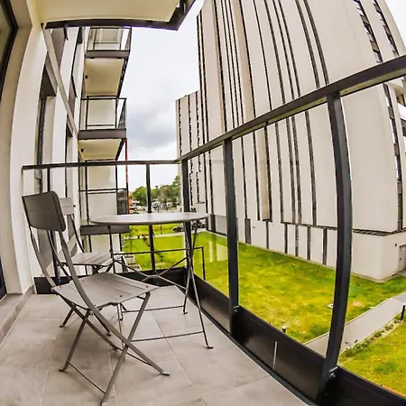 Elegant Two-room Apartment, Sleeps 4, Near Turon Arena, Balcony ,air Condition Apartment Krakow